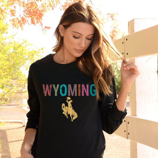 Distressed Wyoming T-Shirt – Vintage-Inspired Rustic Style
