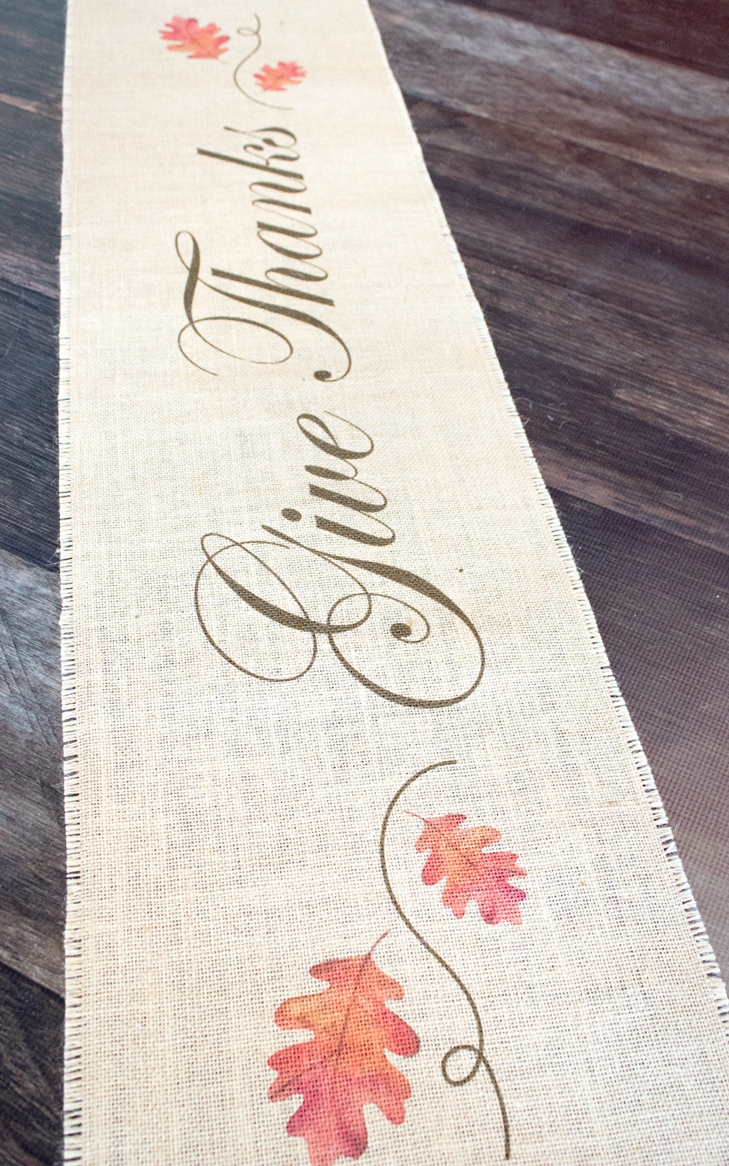 Give Thanks Oak Leaves - Thanksgiving harvest themed burlap table runner for autumn or fall home decor